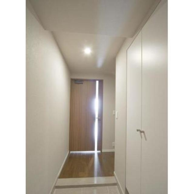 玄関　※写真は同タイプ住戸です。