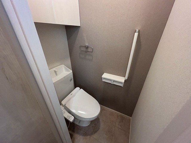 トイレ　落ち着いたトイレです