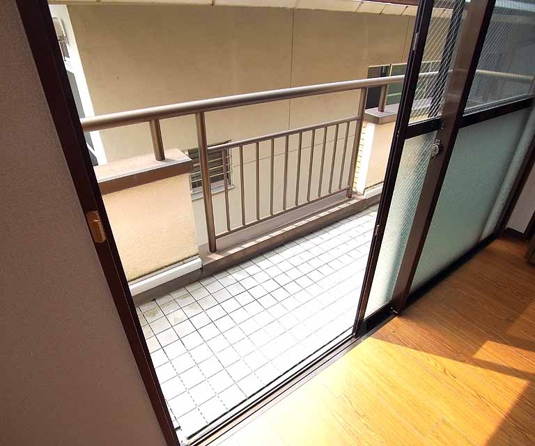 バルコニー　広々としたバルコニーです。