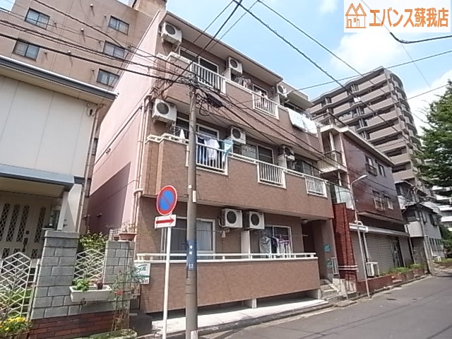 建物外観　落ち着いた雰囲気の外観です