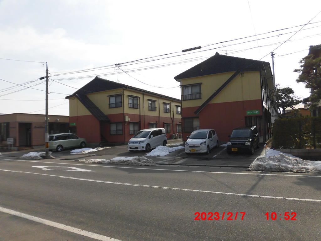 新潟市中央区上所中のアパートの建物外観