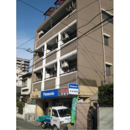 福岡市中央区荒戸のマンションの建物外観