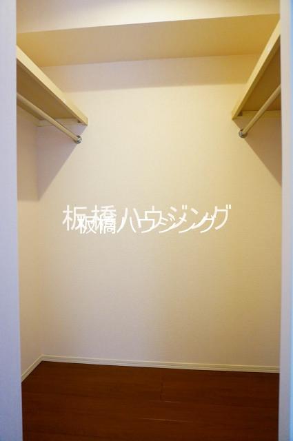 収納　ウォークインクローゼット