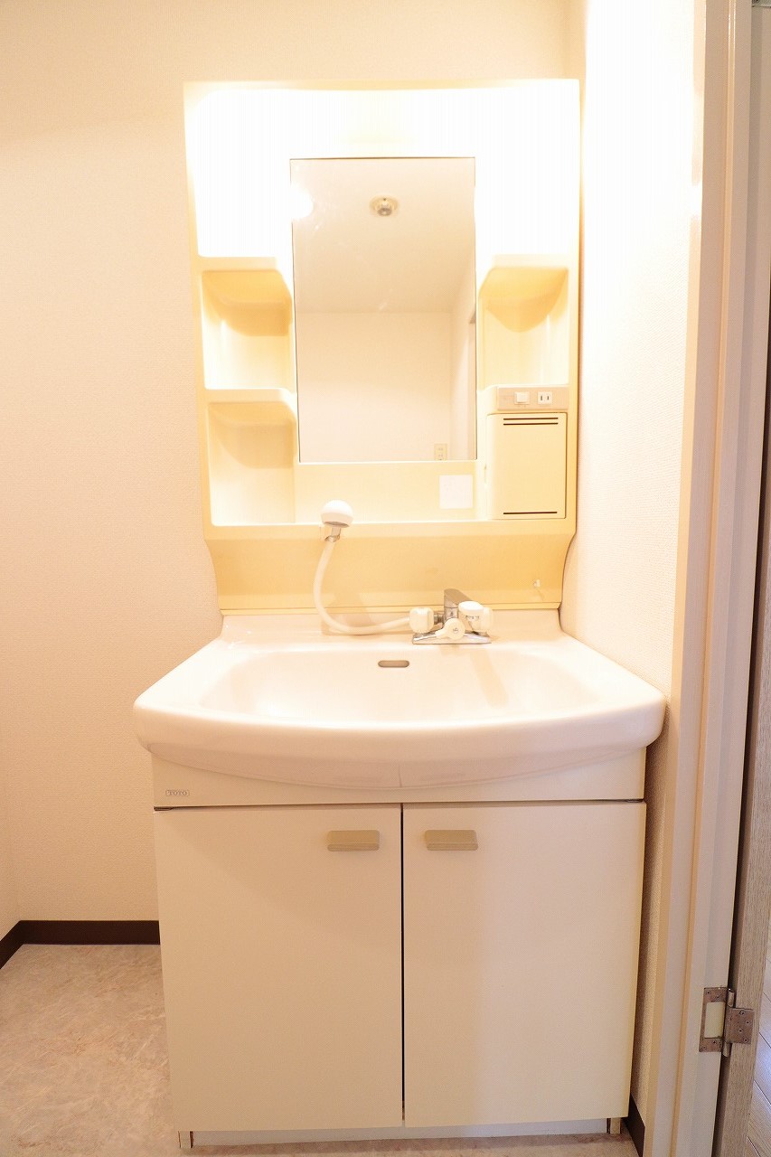 洗面設備　※同物件、別部屋になります。