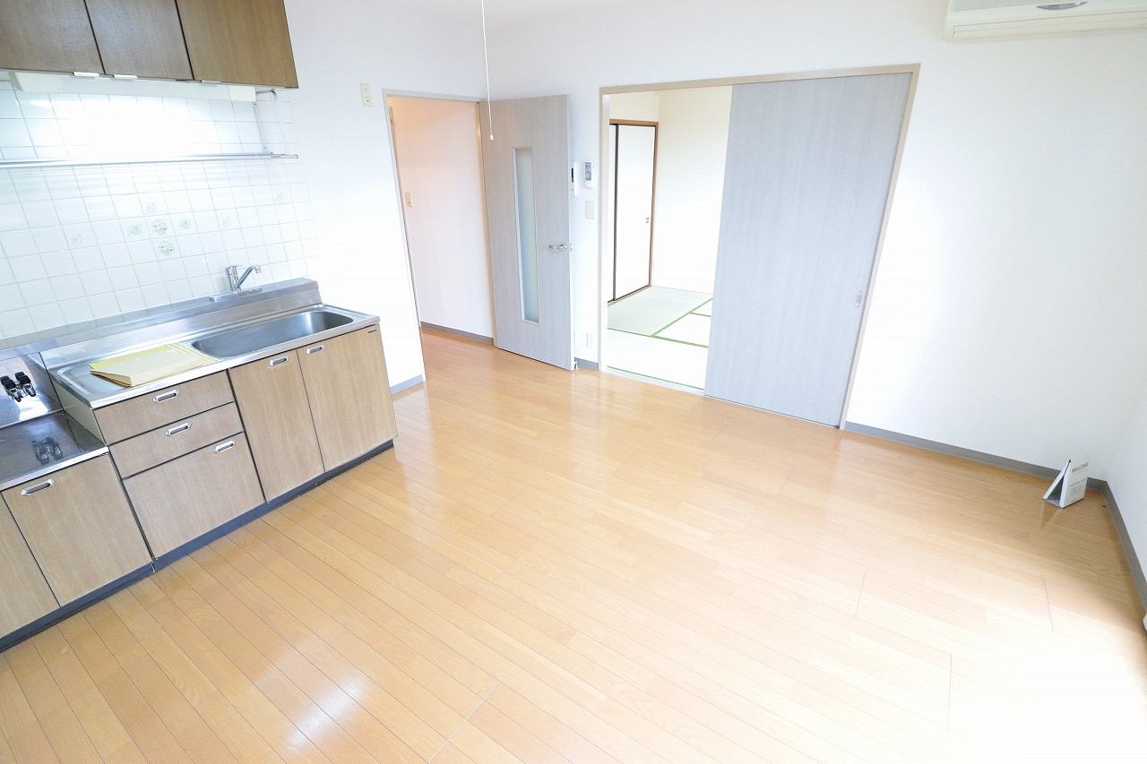 居室・リビング　※同物件、別部屋になります。