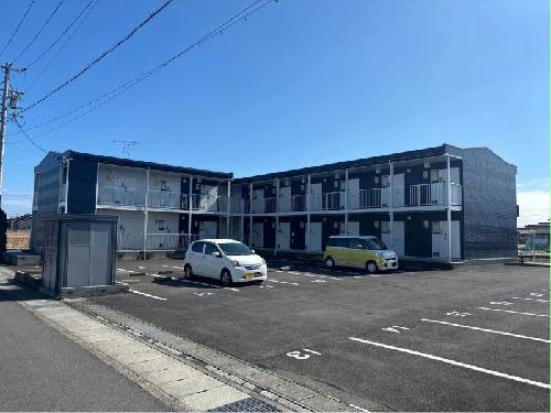 建物外観　家具家電設置、カードキー採用。