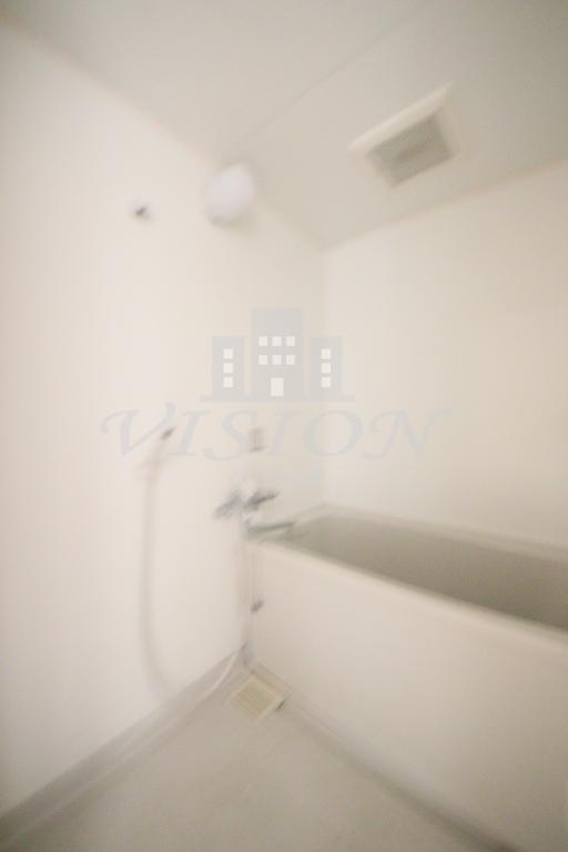 バス・シャワールーム　別タイプのお部屋の写真になります。