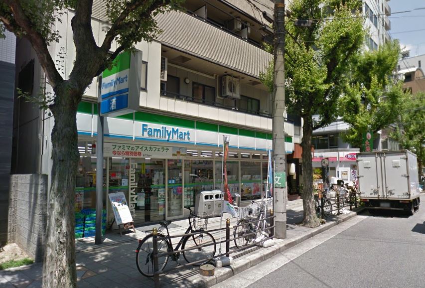 コンビニ　ファミリーマート・釣鐘町店（コンビニ）まで167m