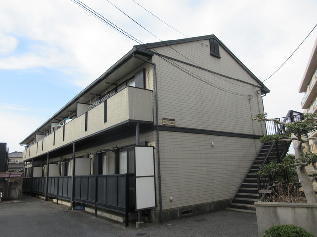 【倉敷市玉島中央町のアパートの建物外観】