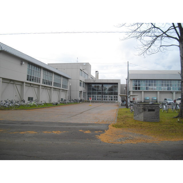 中学校　白糠学園（旧：白糠中学校（中学校）まで1640m