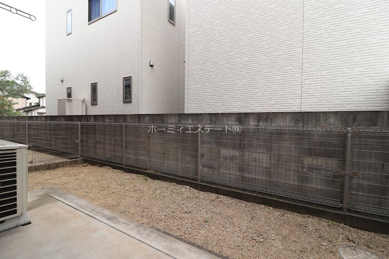 バルコニー　専用庭付きです！