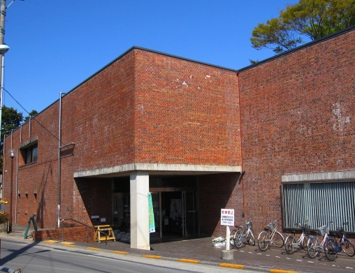 【日野市多摩平のマンションの図書館】