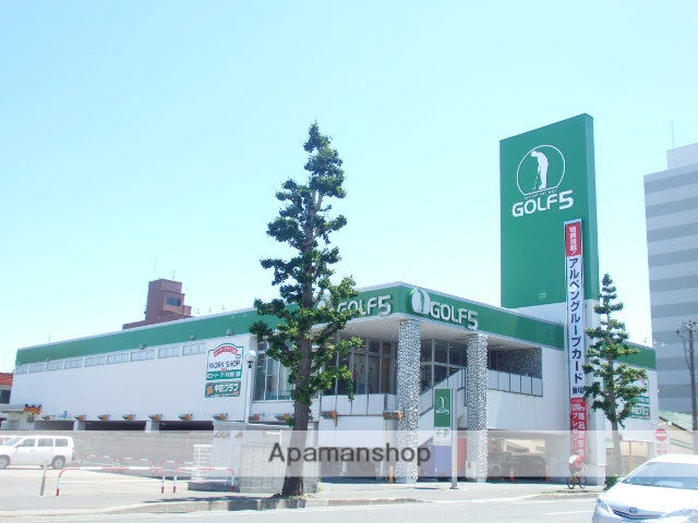 その他　ゴルフ5（その他）まで194m