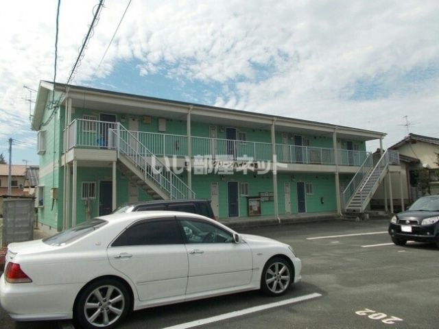 熊本市北区西梶尾町のアパートの建物外観