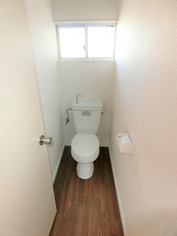 菅原様貸家のトイレ写真