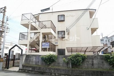 和歌山市松江中のマンションの建物外観