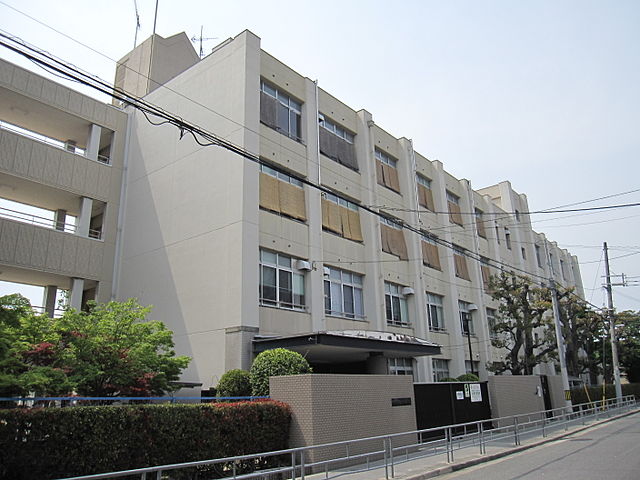 中学校　大阪市立今市中学校（中学校）まで428m