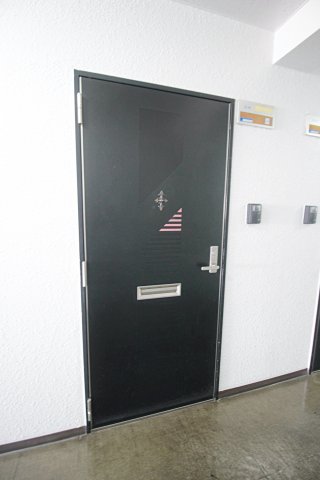 ホワイトハイツの玄関写真