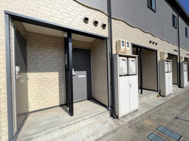 エントランス　駐車場