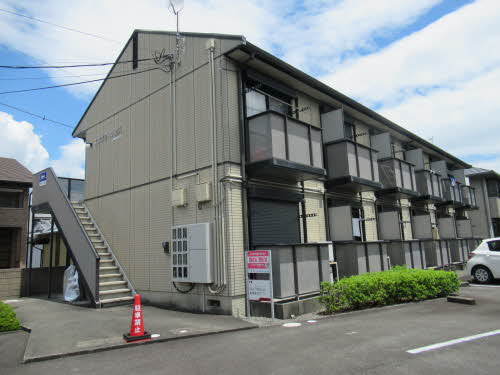 伊豆の国市韮山土手和田のアパートの建物外観