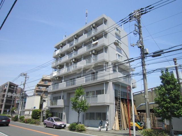 川崎市中原区苅宿のマンションの建物外観