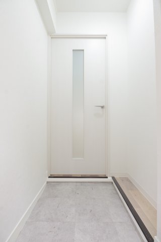 玄関　白基調の素敵な玄関です！