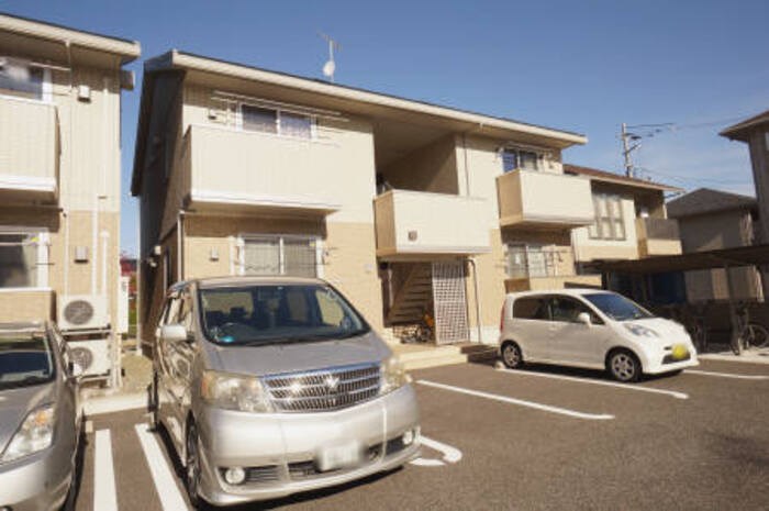 ロイヤルリーク松崎　Cの建物外観