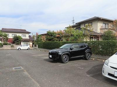 【レオパレス高田の駐車場】