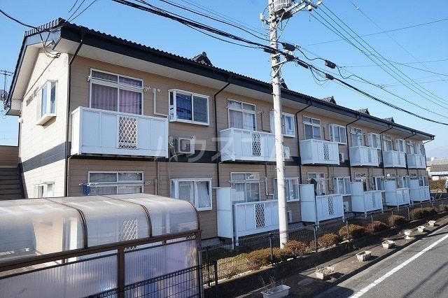 桐生市相生町のアパートの建物外観