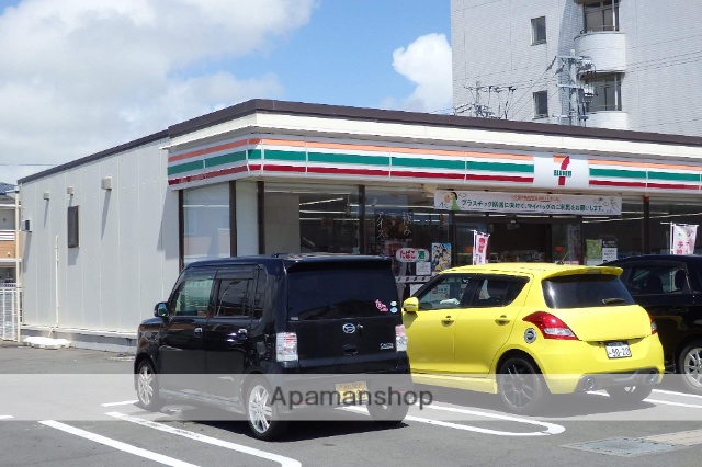 コンビニ　セブンイレブン（コンビニ）まで1232m