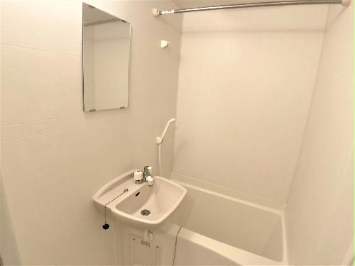 バス・シャワールーム　設備・仕様は号室により異なる為、現況を優先致します。