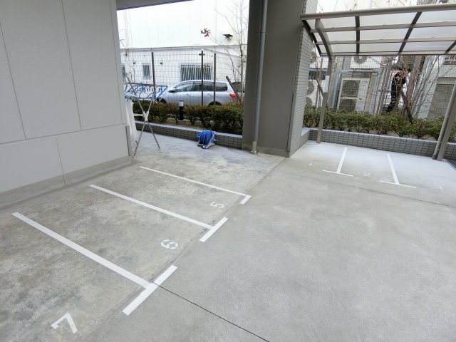 駐車場　詳細は、RISUMO江坂本店→06-6155-7137まで♪