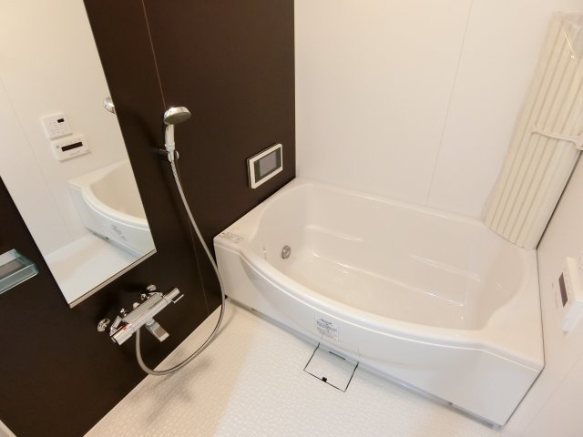 バス・シャワールーム　詳細は、RISUMO江坂本店→06 6155-7137まで♪