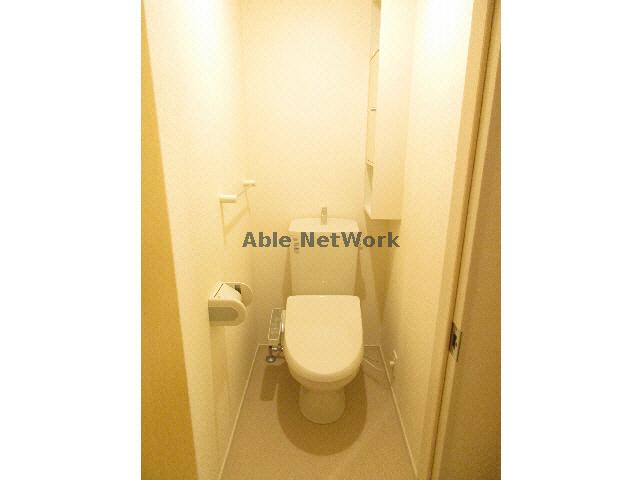 トイレ　温水洗浄便座