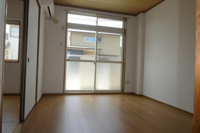 居室・リビング　洋室