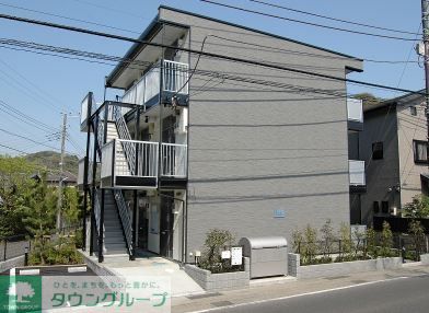 鎌倉市常盤のマンションの建物外観