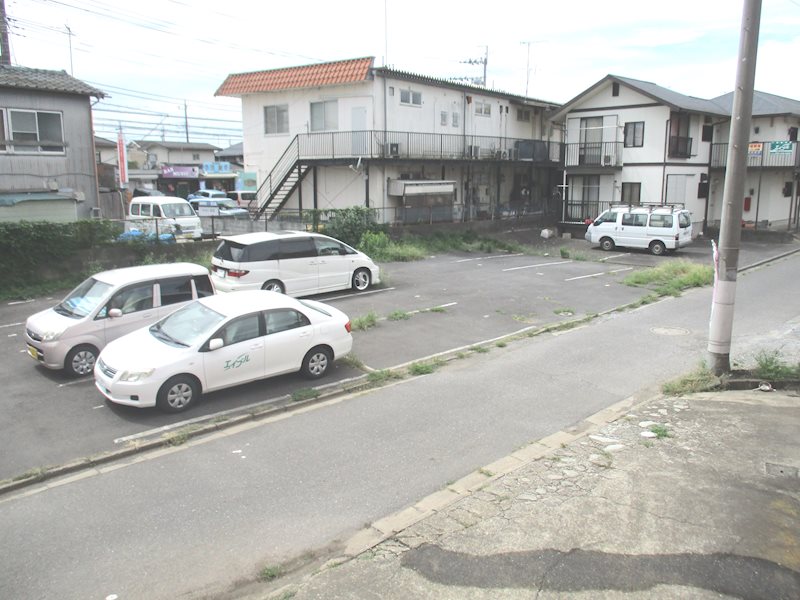 【アーバンハイツ3番館の駐車場】