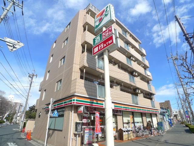 足立区大谷田のマンションの建物外観