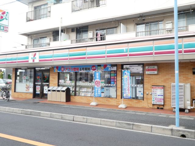 コンビニ　セブンイレブン（コンビニ）まで360m
