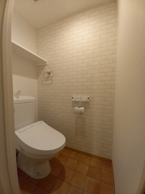 トイレ　類似物件参考画像