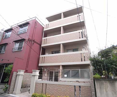 京都市伏見区深草西浦町４丁目のマンションの建物外観