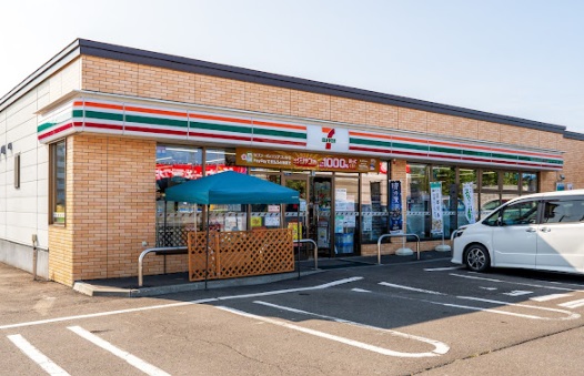 コンビニ　セブンイレブン恵庭恵み野里美店（コンビニ）まで44m