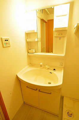 洗面設備　洗面脱衣所/シャワー付き洗面台