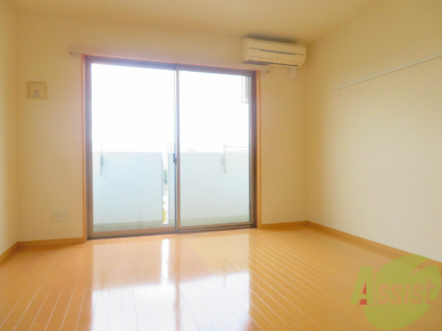 居室・リビング　リビングには、日差しが差していいですねー