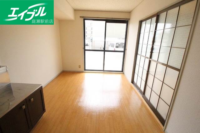 居室・リビング　居間