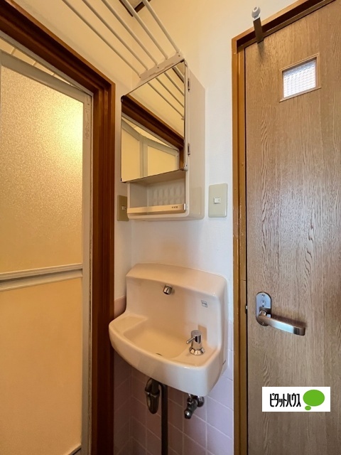 洗面設備　同一タイプ