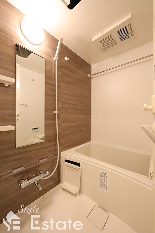 バス・シャワールーム　バスルーム