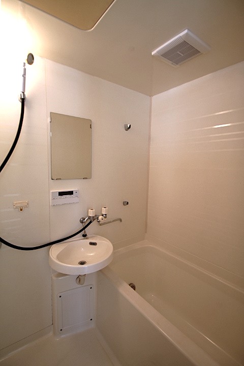 本駒込6丁目戸建の風呂写真