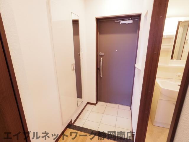玄関　きれいな玄関です