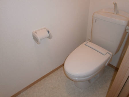 トイレ　清潔感のあるトイレです。（同物件別部屋の写真です）